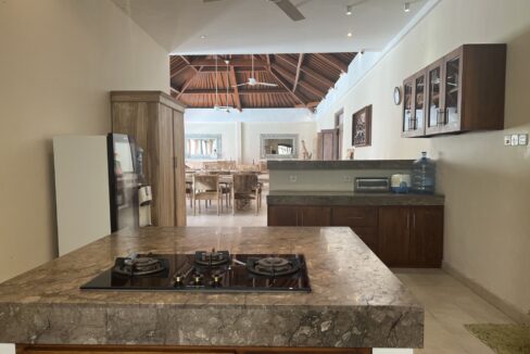 4-Bedroom Villa for a Spacious Living in Canggu (10)