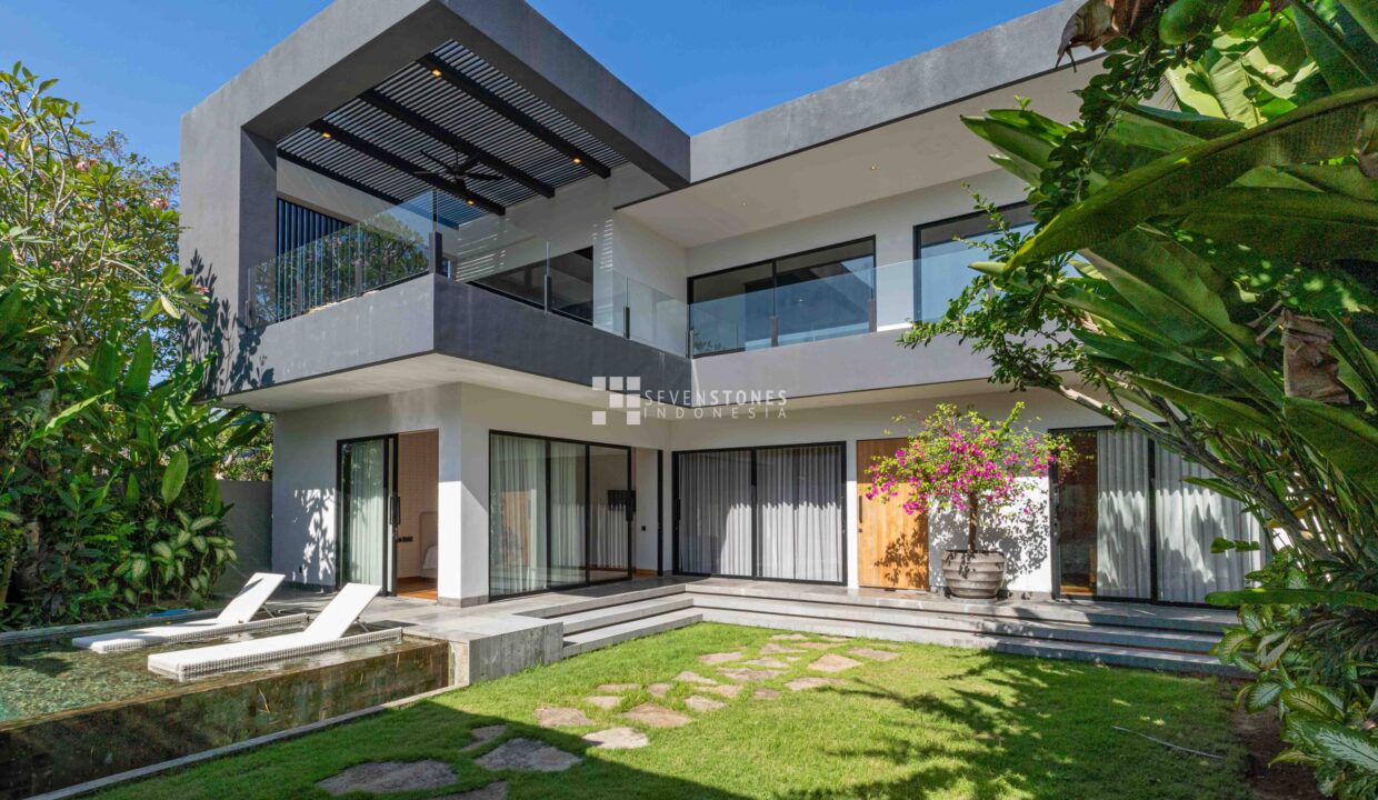 Beautifully Designed Leasehold Villa In Canggu (1)