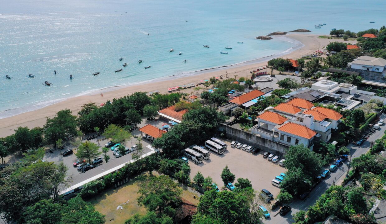 Discover The Rare Opportunity Of The Finest Freehold Beachfront Land For Sale In Kuta, Bali (1)