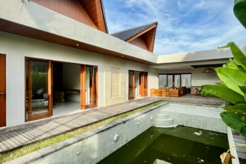 Discover Ultimate Comfort Luxurious Open Space Villa in Seminyak (13)