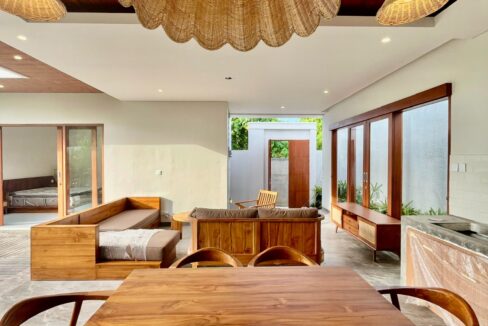 Discover Ultimate Comfort Luxurious Open Space Villa in Seminyak (5)