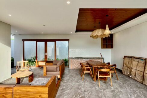 Discover Ultimate Comfort Luxurious Open Space Villa in Seminyak (7)