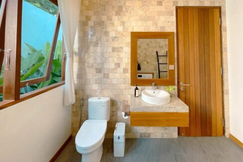 Elegant 3 Bedroom Villa in the Serene Part of Canggu (12)