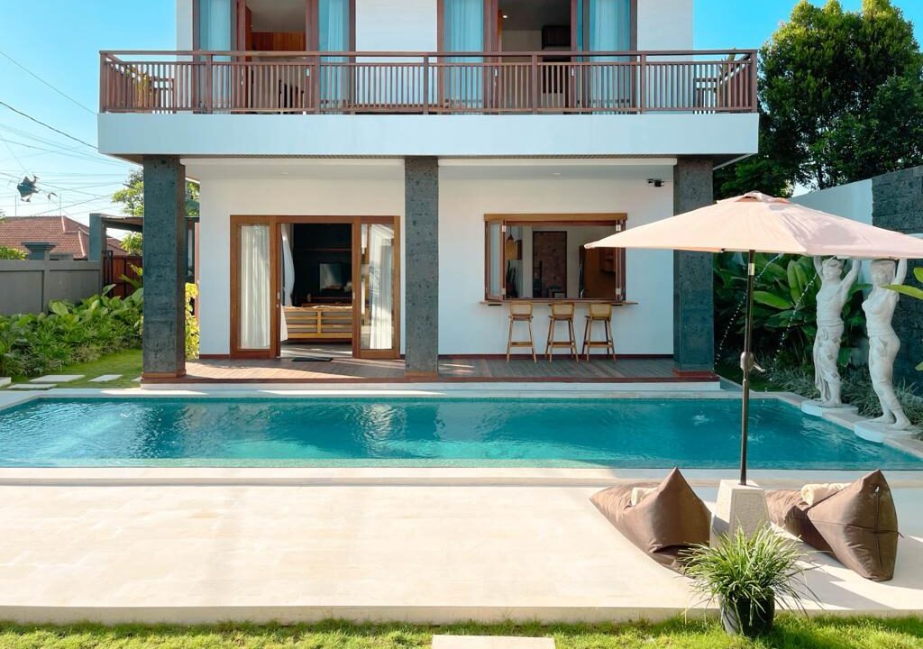 Elegant 3 Bedroom Villa in the Serene Part of Canggu (2)