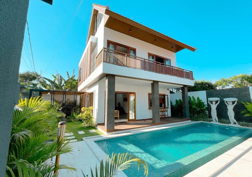 Elegant 3 Bedroom Villa in the Serene Part of Canggu (20)