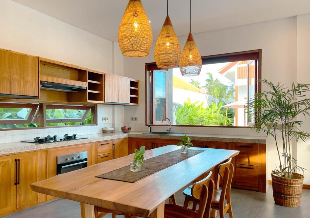 Elegant 3 Bedroom Villa in the Serene Part of Canggu (6)