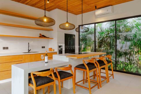 Exquisite Tropical Two Bedroom Villa in Sanur (6)