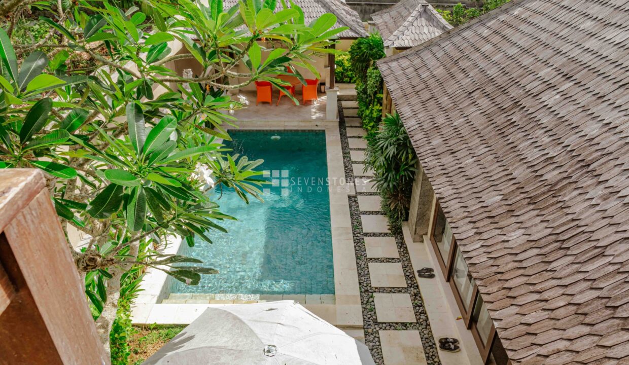 Freehold 2-Bedroom Balinese Style Villa Near GWK (2)