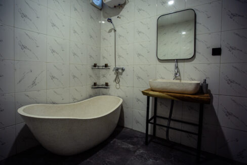 Introducing This New Home Offered For Sale With HGB Status, Located In The Nusa Dua Area (13)