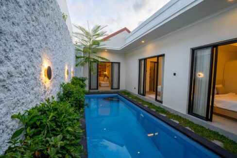 Minimalist Chic 2-Bedroom Villa in Kerobokan (10)