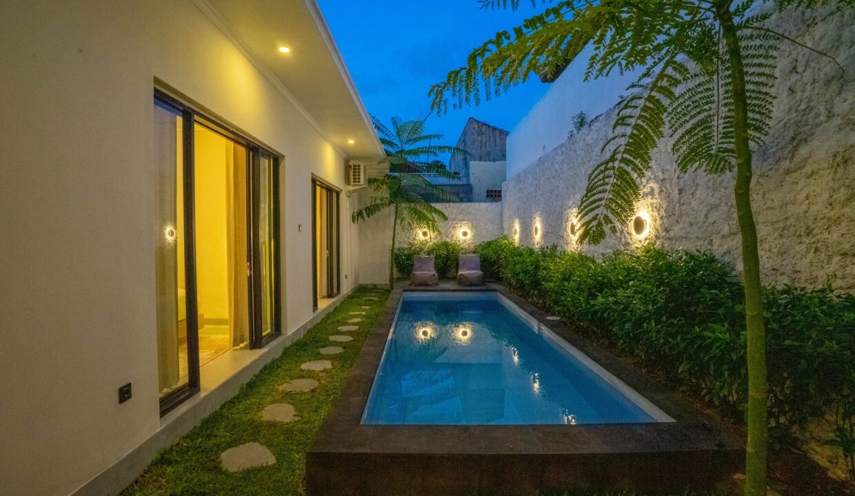 Minimalist Chic 2-Bedroom Villa in Kerobokan (9)