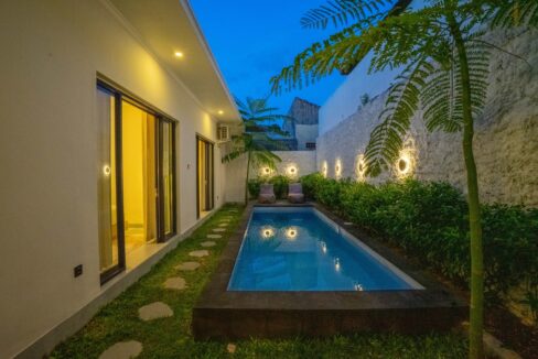 Minimalist Chic 2-Bedroom Villa in Kerobokan (9)