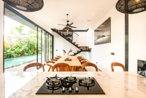 Modern Contemporary 5-Bedroom Villa Walking Distance to the Beach (8)