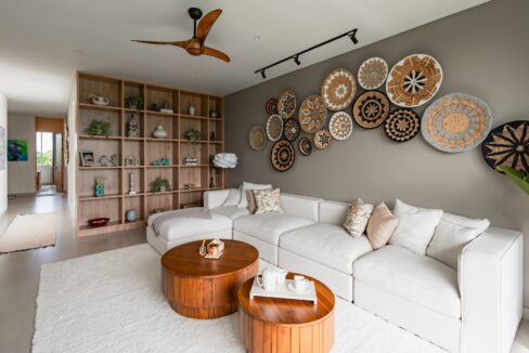 Modern Seaside Living In Nyanyi (10)