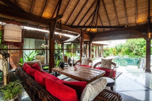 Monthly Rental of an Authentic Wooden Design Villa with Tropical Oasis in Berawa (6)