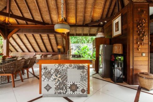 Monthly Rental of an Authentic Wooden Design Villa with Tropical Oasis in Berawa (8)