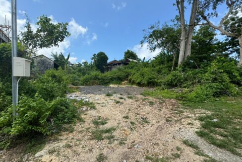 Rare Small Plot of Land in Ungasan Area (3)