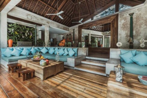 Strategically Located Luxury Villa for Sale in Berawa, Canggu (2)