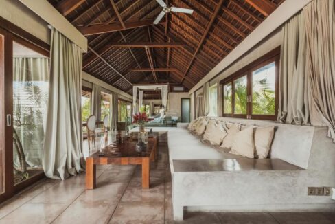 Strategically Located Luxury Villa for Sale in Berawa, Canggu (3)