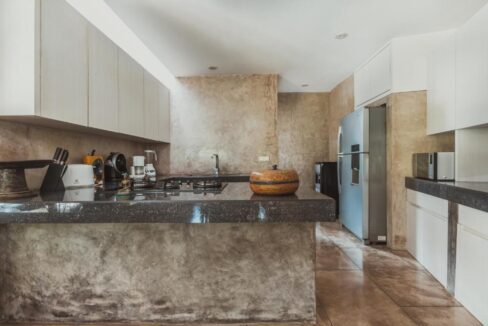 Strategically Located Luxury Villa for Sale in Berawa, Canggu (5)