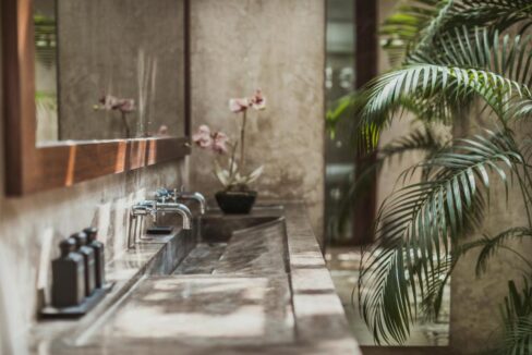 Strategically Located Luxury Villa for Sale in Berawa, Canggu (8)