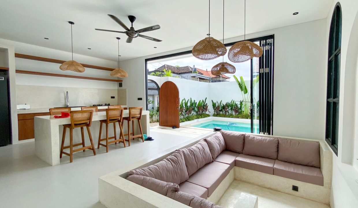 Tropical 2-Bedroom Villa in Padonan (3)