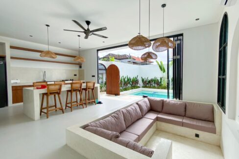 Tropical 2-Bedroom Villa in Padonan (3)