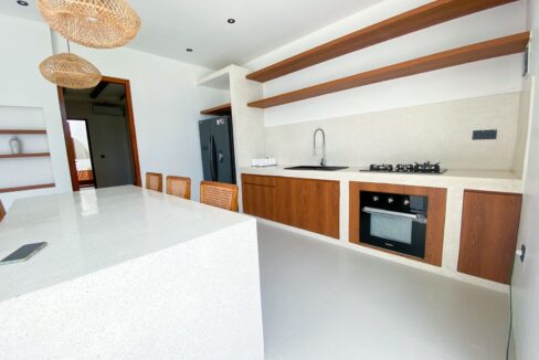 Tropical 2-Bedroom Villa in Padonan (4)