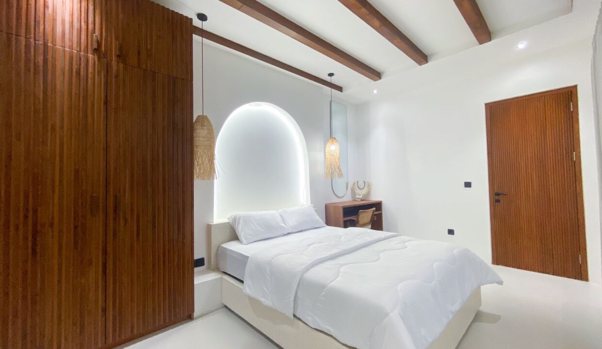 Tropical 2-Bedroom Villa in Padonan (6)