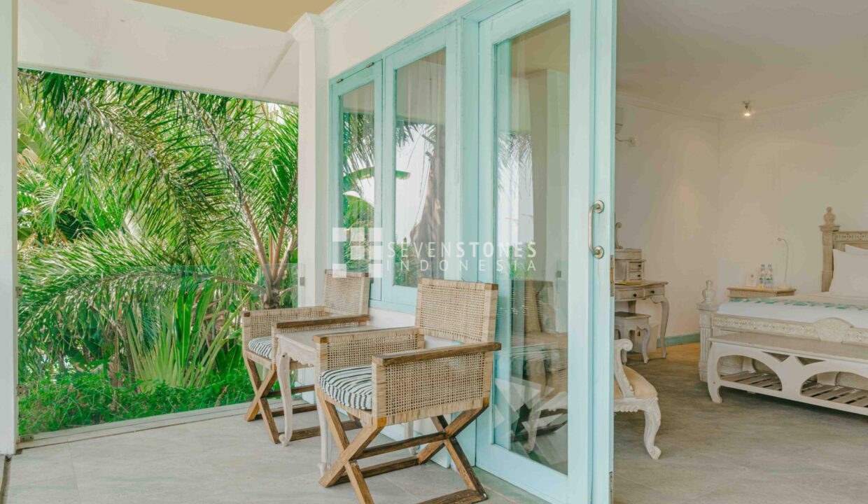 A Boutique Hotel For Sale With A Restaurant Situated On The Coastal Beach Of North Bali (13)