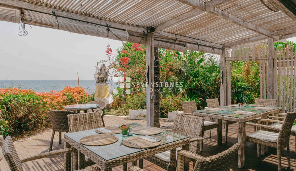 A Boutique Hotel For Sale With A Restaurant Situated On The Coastal Beach Of North Bali (37)