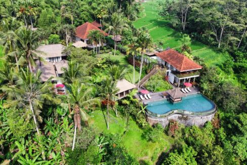 A Private Luxurious 4 Bedroom Villa with a Magnificent View of Ubud (5)