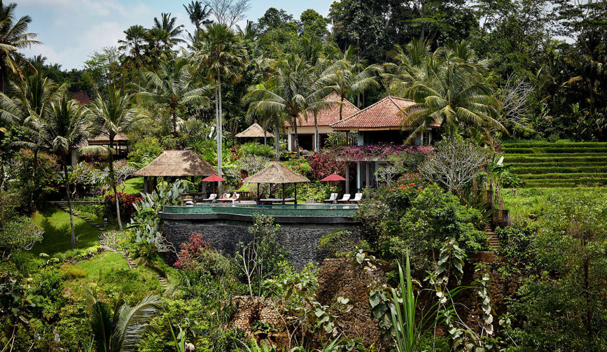 A Private Luxurious 4 Bedroom Villa with a Magnificent View of Ubud (9)