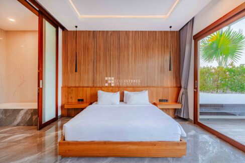 Bright Airy and Spacious 5-Beds Villa in Canggu Center (10)