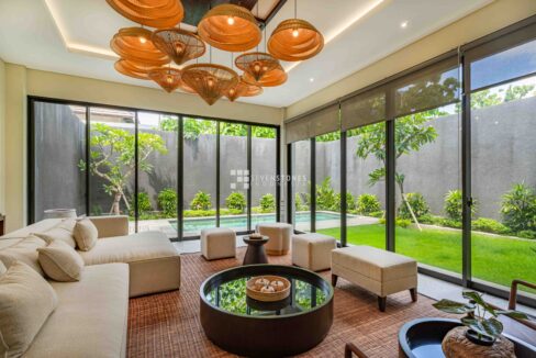 Charming Brand New 3-Bedroom Luxury Villa For Sale Freehold In an Exclusive Area Bukit Ungasan (3)