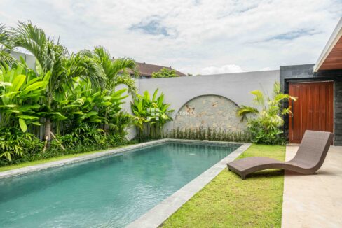 Embrace The Perfection & Serenity With A Blend Of Luxury Villa And Comfort In Seminyak (1)