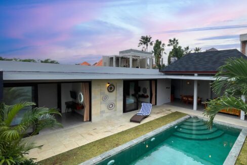 Embrace The Perfection & Serenity With A Blend Of Luxury Villa And Comfort In Seminyak (1)