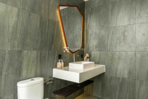 Embrace The Perfection & Serenity With A Blend Of Luxury Villa And Comfort In Seminyak (14)