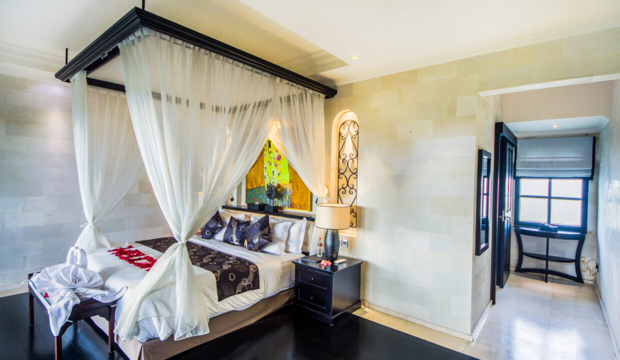 Luxurious Residences, Including Office For Sale In Canggu (10)
