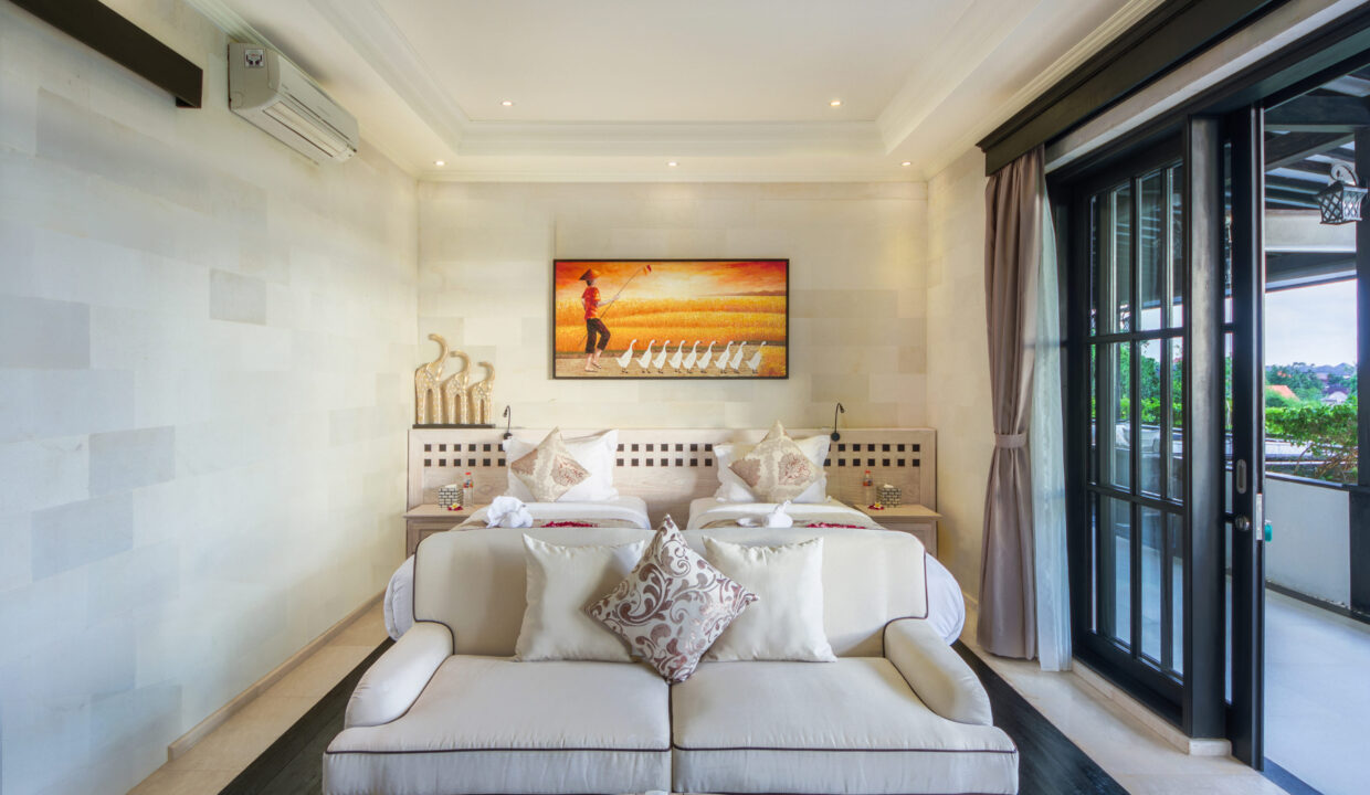 Luxurious Residences, Including Office For Sale In Canggu (13)