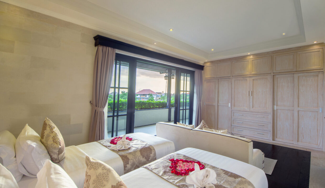 Luxurious Residences, Including Office For Sale In Canggu (14)