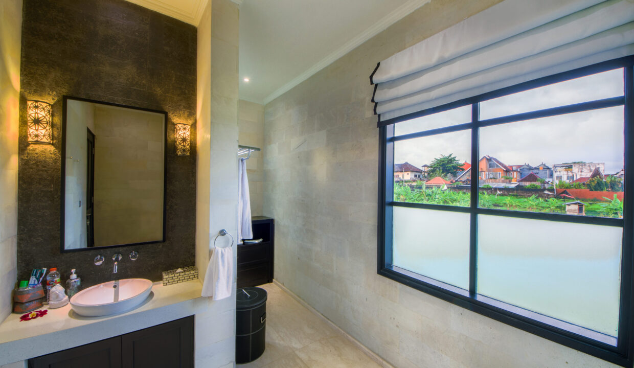 Luxurious Residences, Including Office For Sale In Canggu (19)