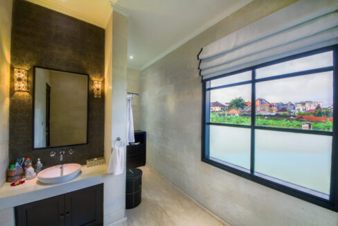 Luxurious Residences, Including Office For Sale In Canggu (19)