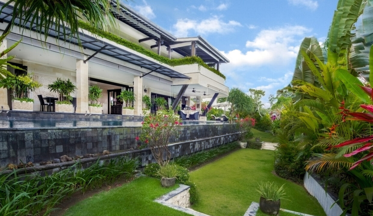 Luxurious Residences, Including Office For Sale In Canggu (2)