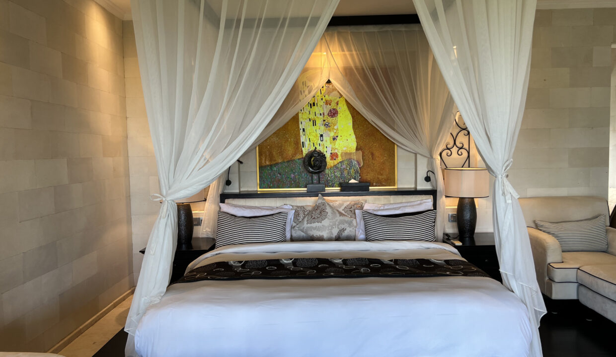 Luxurious Residences, Including Office For Sale In Canggu (21)