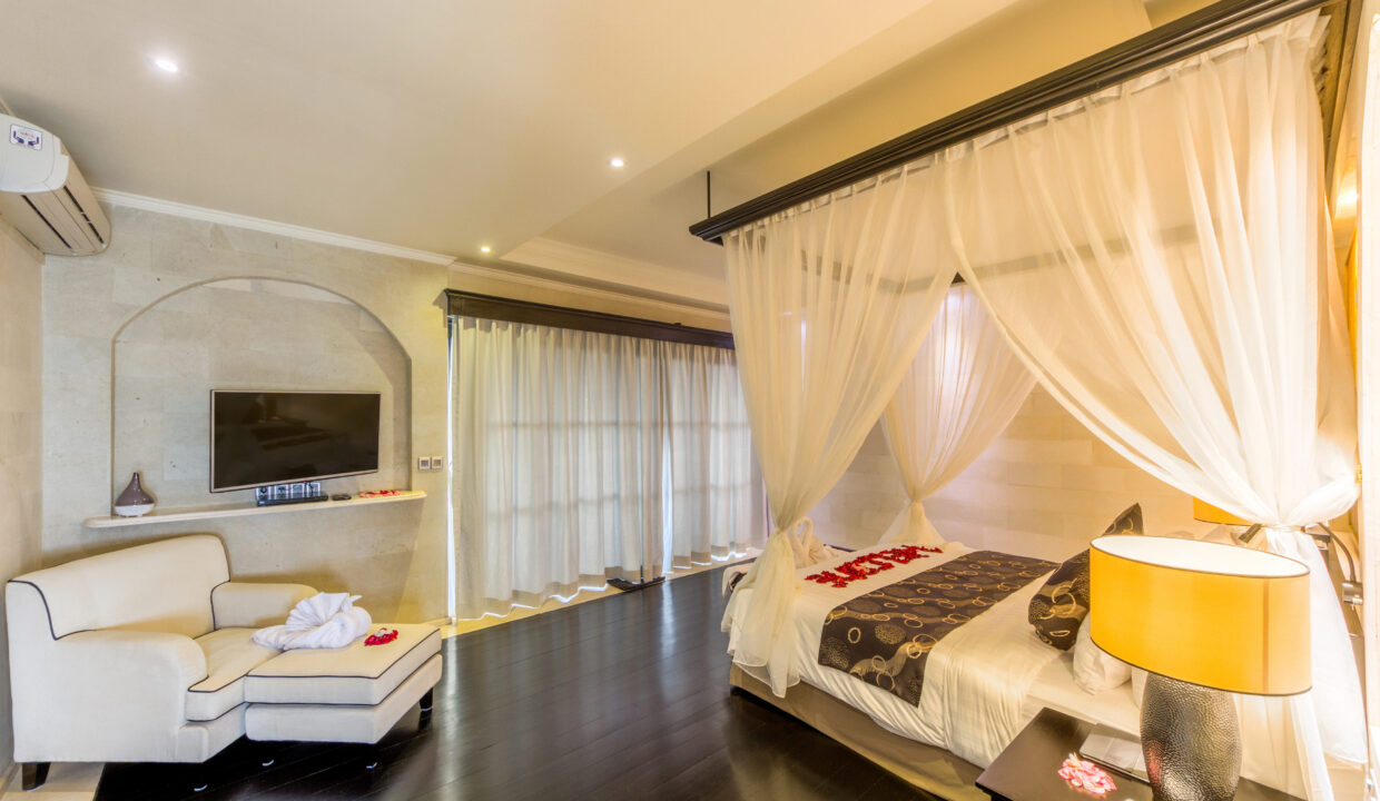 Luxurious Residences, Including Office For Sale In Canggu (8)