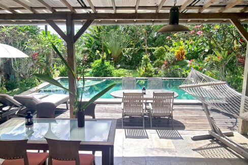 Tropical Living Style Villa Located In The Heart Of Umalas (1)