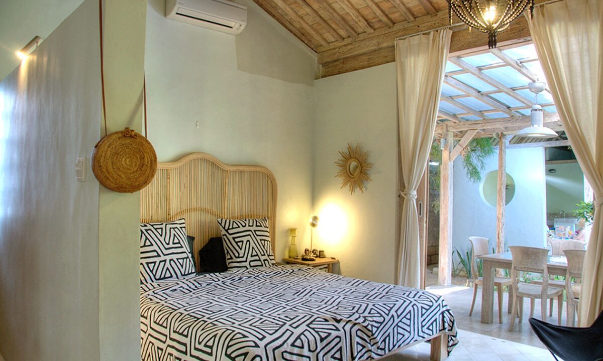 Tropical Living Style Villa Located In The Heart Of Umalas (19)