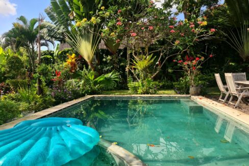 Tropical Living Style Villa Located In The Heart Of Umalas (2)