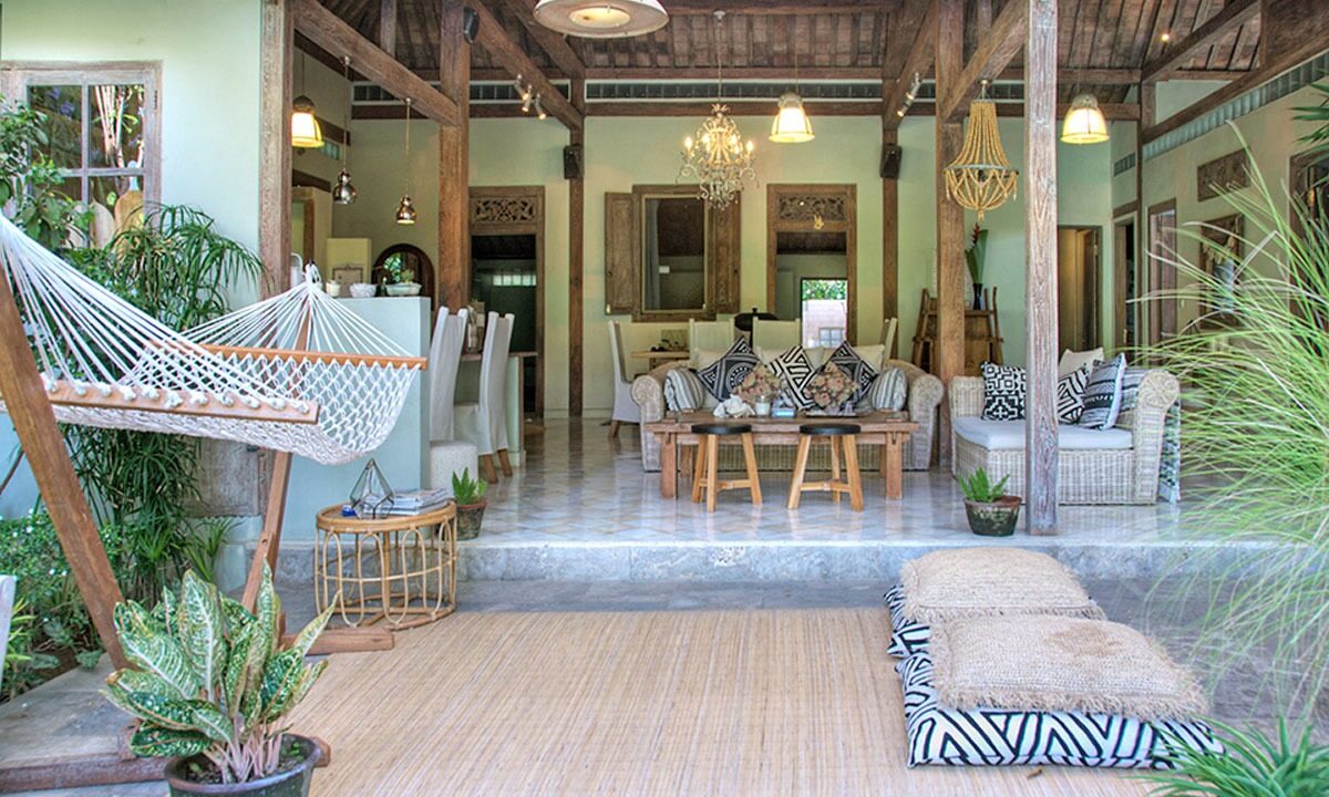 Tropical Living Style Villa Located In The Heart Of Umalas (20)